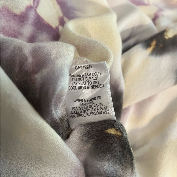 Young, Fabulous, & Broke “Carmen Top”. Tie Dye w/ Front Knot. 100% Rayon Fabric. - Picture 10 of 10